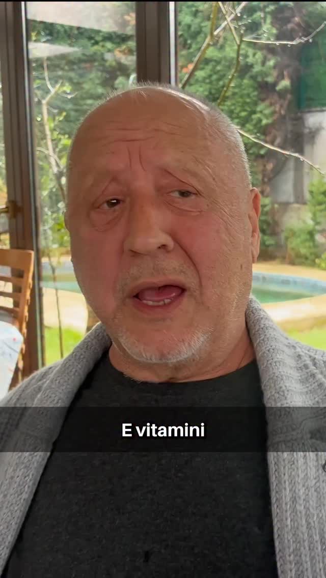 E+vitamini%2C+v%C3%BCcut+i%C3%A7in+%C3%B6nemli+bir+bile%C5%9Fen+olmakla+birlikte+gere%C4%9Finden+fazla+ve+bilin%C3%A7siz+t%C3%BCketildi%C4%9Finde+toksik+etkilere+yol+a%C3%A7abilmektedir.+%C3